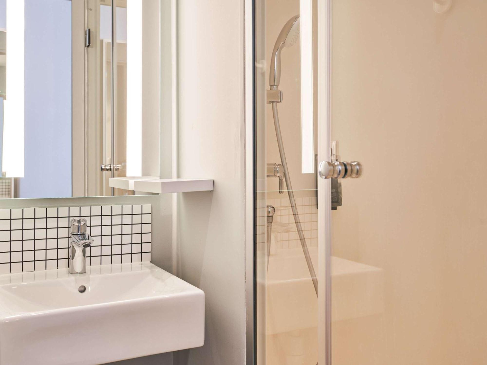 Ibis Budget Saint-Maurice Exteriör bild