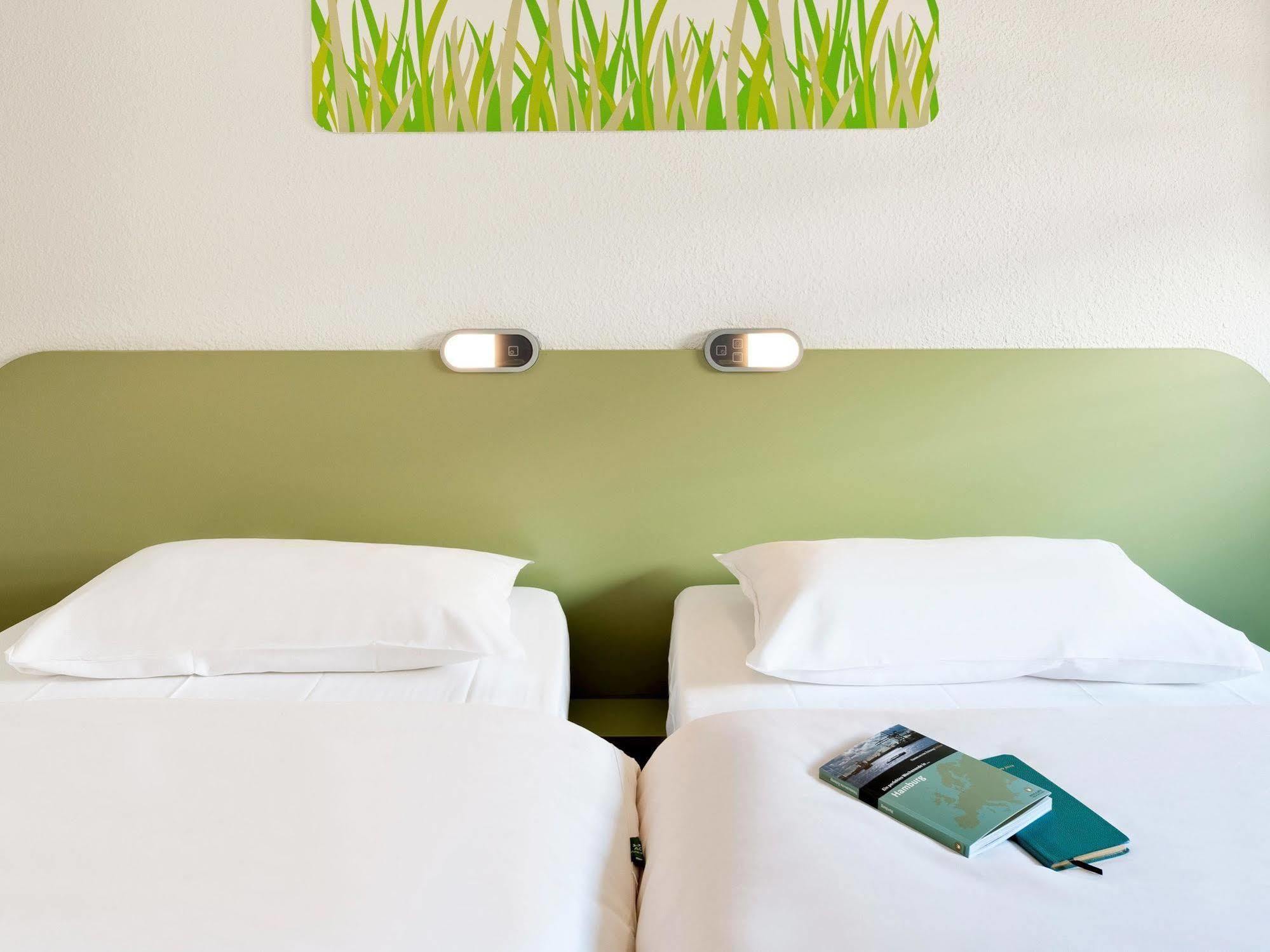 Ibis Budget Saint-Maurice Exteriör bild